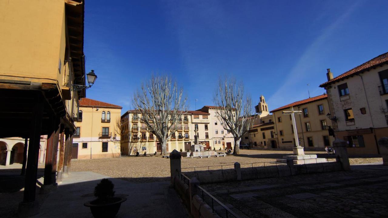 Pension Sandoval Leon Exterior photo